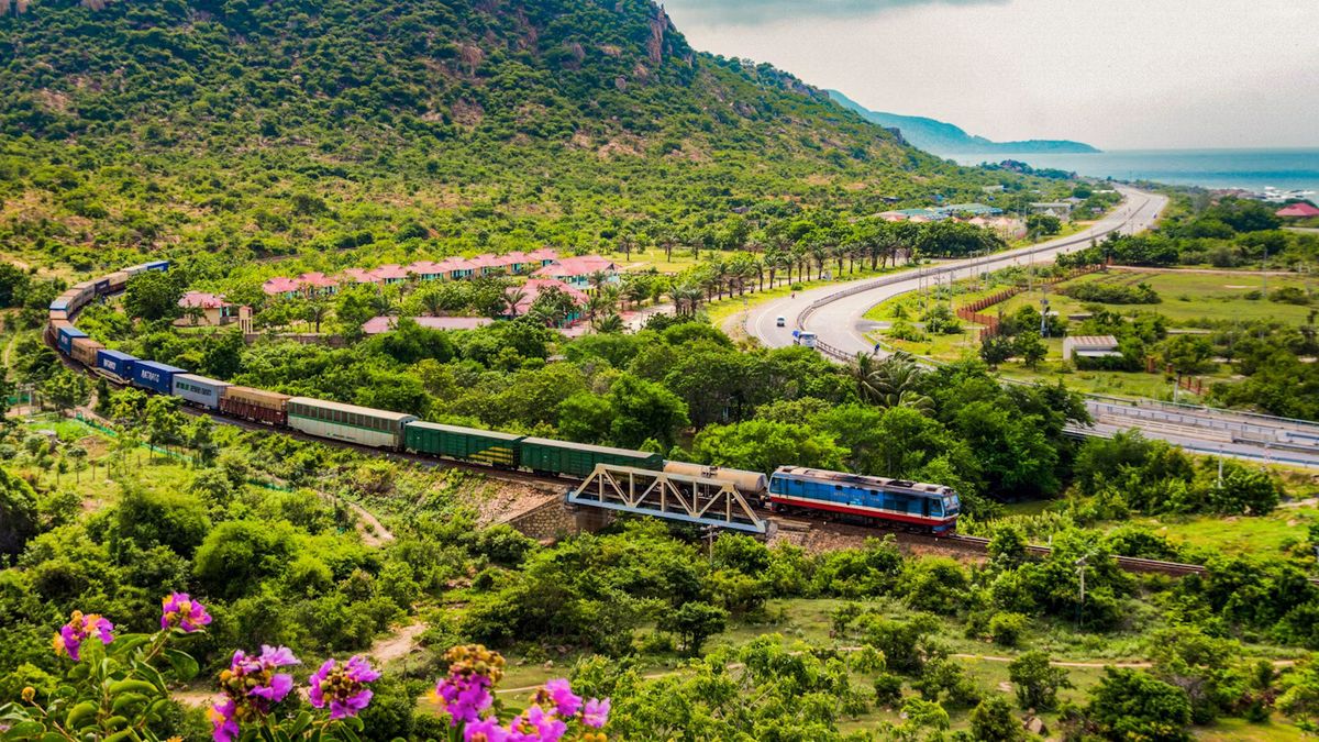 vlc-north-south-railway